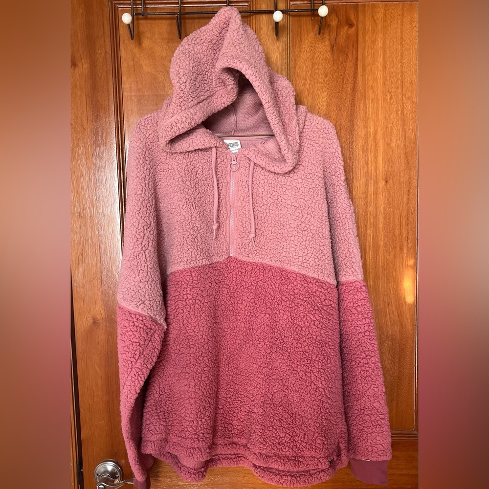 Victoria's Secret Pink
Varsity Sherpa Half Zip Hoodie Rose/Pink Size X-Large
